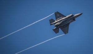 3982522